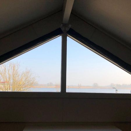 Bed And Breakfast De Biesbosch - In 'T Riet Drimmelen Zewnętrze zdjęcie