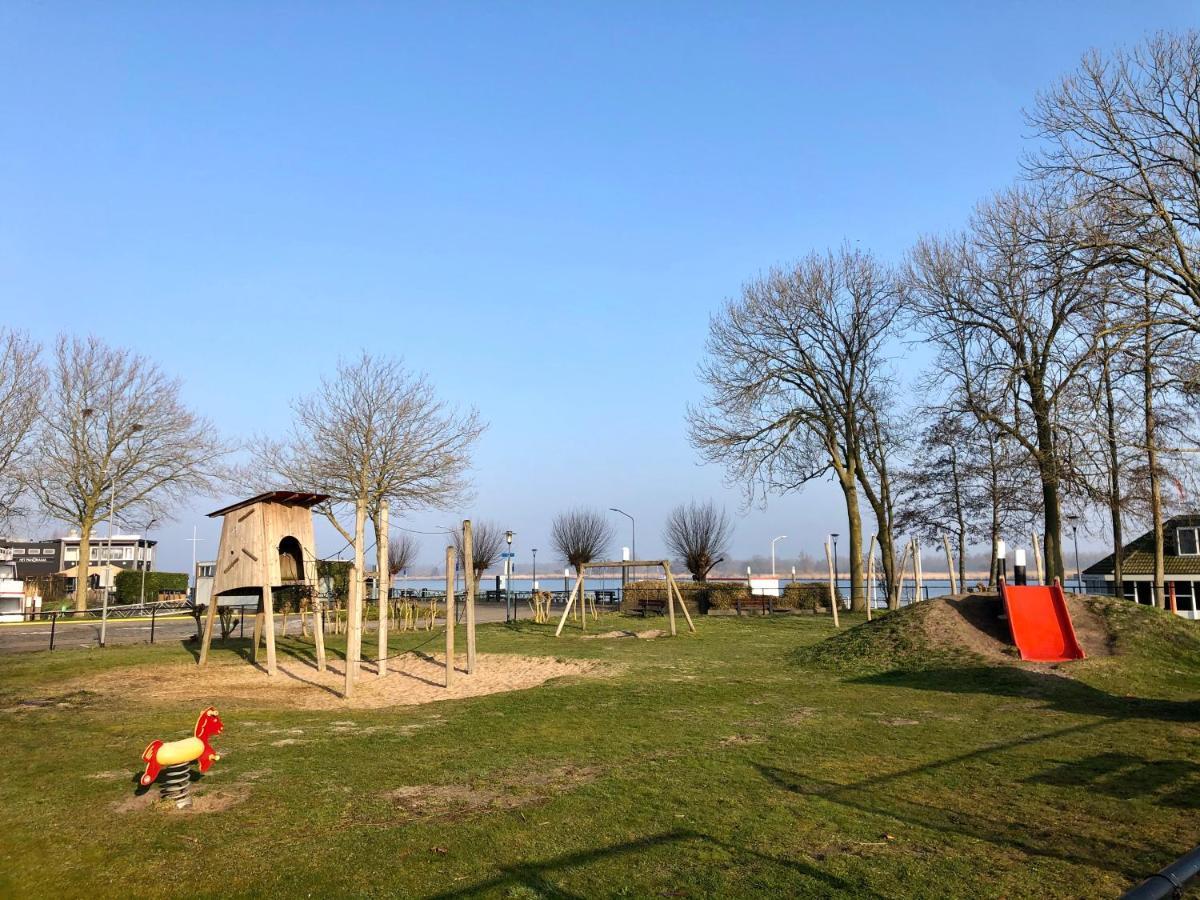 Bed And Breakfast De Biesbosch - In 'T Riet Drimmelen Zewnętrze zdjęcie